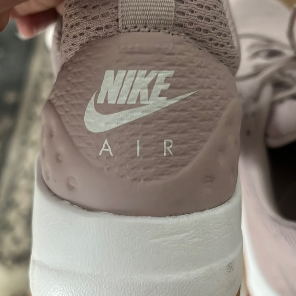 Nike Air neutral pink